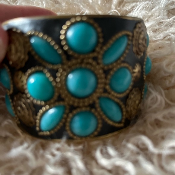 Beautiful Turquoise & Gold Bangle Bracelet - Picture 3 of 6